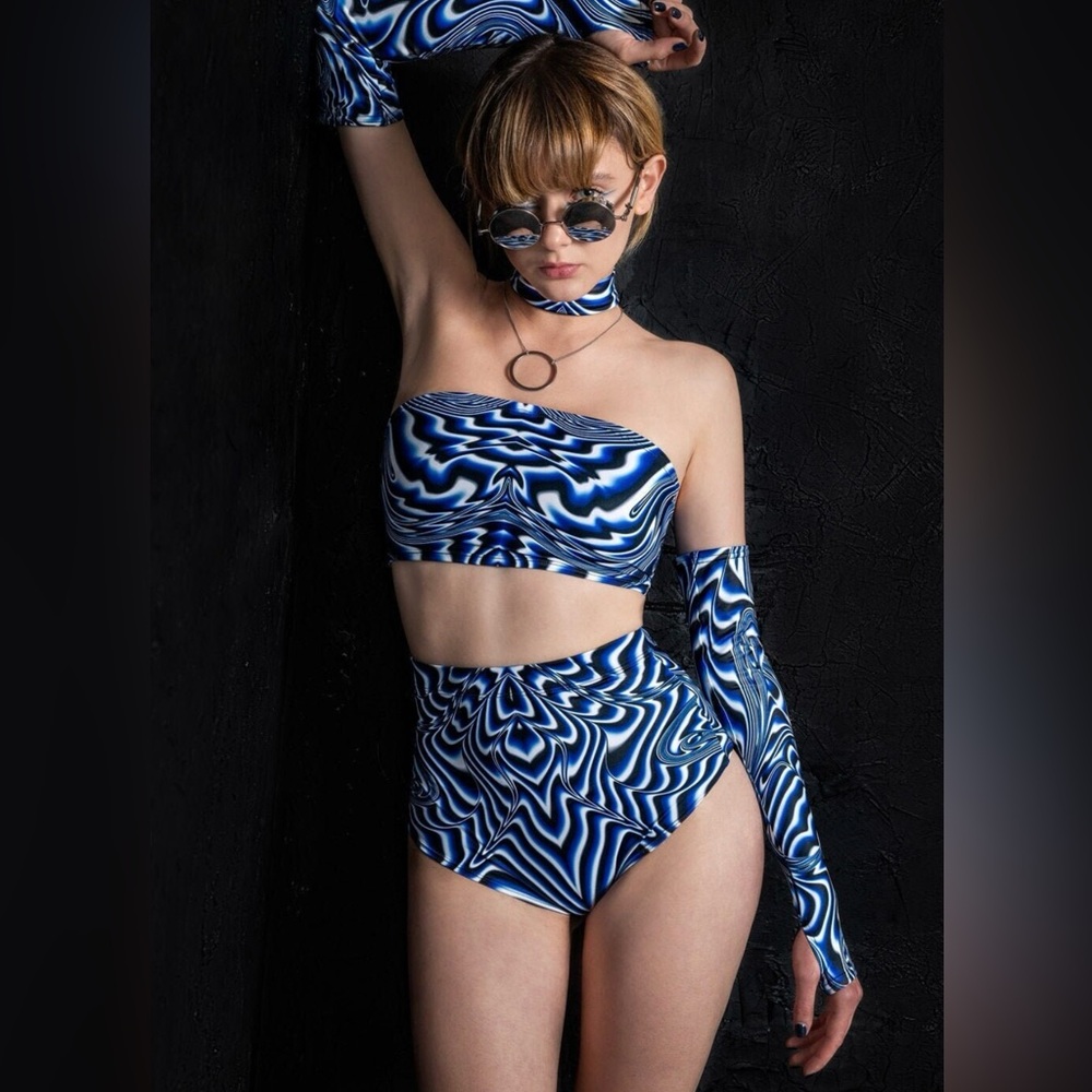 Badinka Rave Outfit